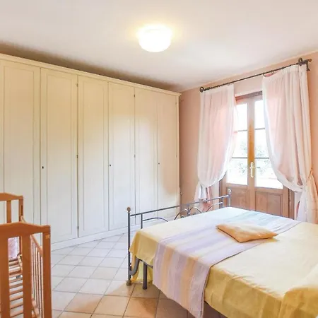 Awesome Home In Camaiore -Lu- With Kitchen