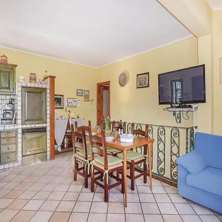 Awesome Home In Camaiore -Lu- With Kitchen *