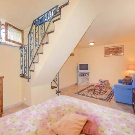 Awesome Home In Camaiore -Lu- With Kitchen Holiday home *