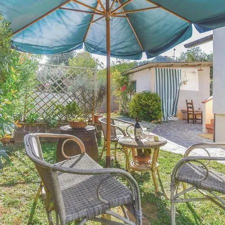 Awesome Home In Camaiore -Lu- With Kitchen